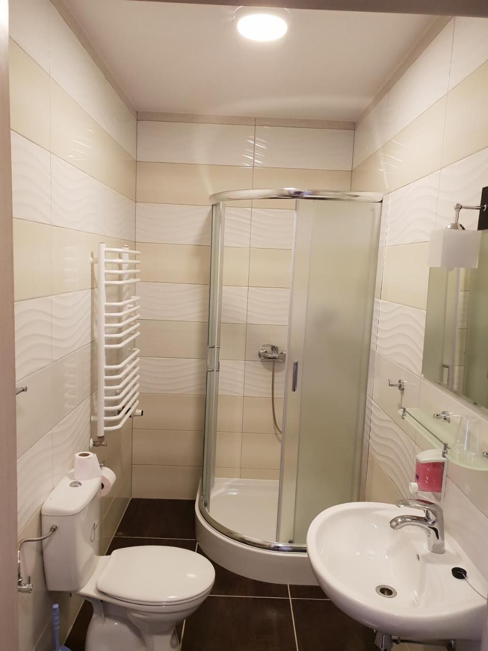 Hotel Pod Strzecha 키엘체 외부 사진